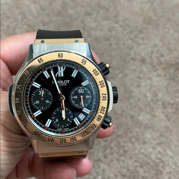 Item # C16 - AUTHENTIC MENS HUBLOT AUTOMATIC WATCH - Picture 11 of 11